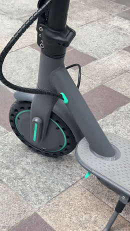 Lumo Eco – Lightweight Foldable Electric Scooter (350W, 18-mile range)